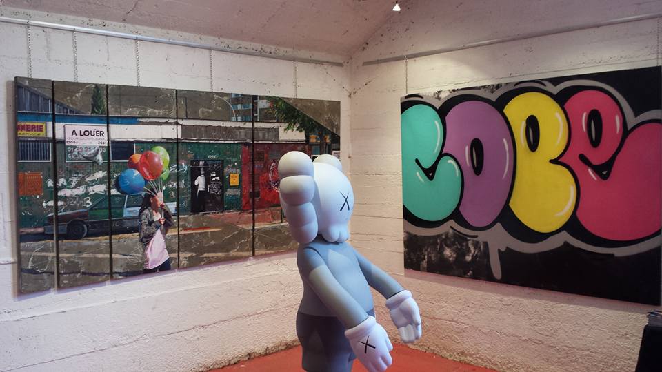 Galartis street art _cope2 kaws